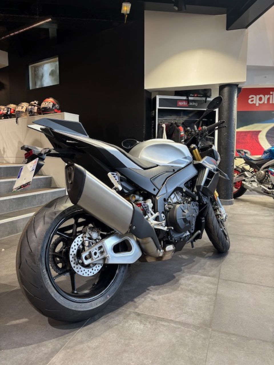 APRILIA TUONO 1100 V4 4