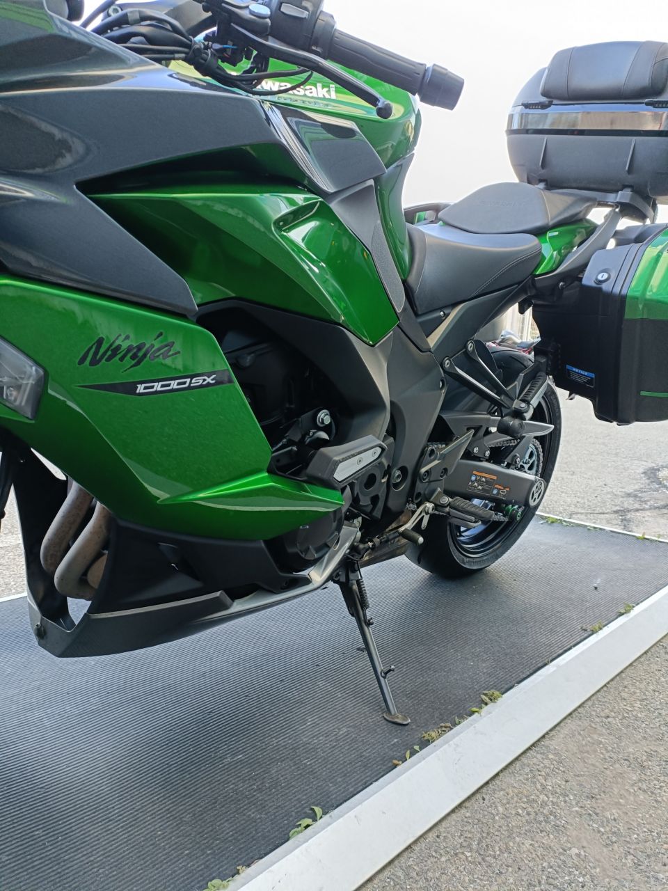 KAWASAKI NINJA 1000 SX TOURER + TOP CASE 4
