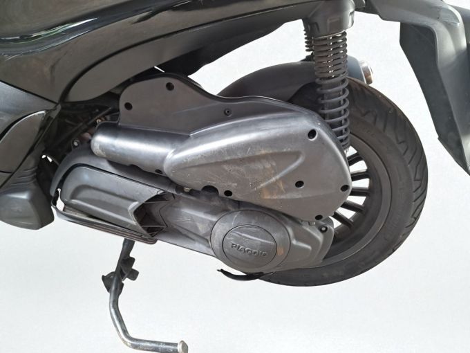 PIAGGIO BEVERLY 125 4