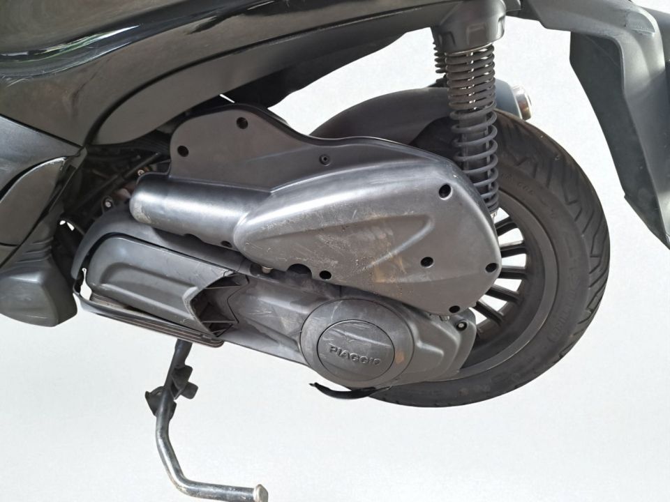PIAGGIO BEVERLY 125 4
