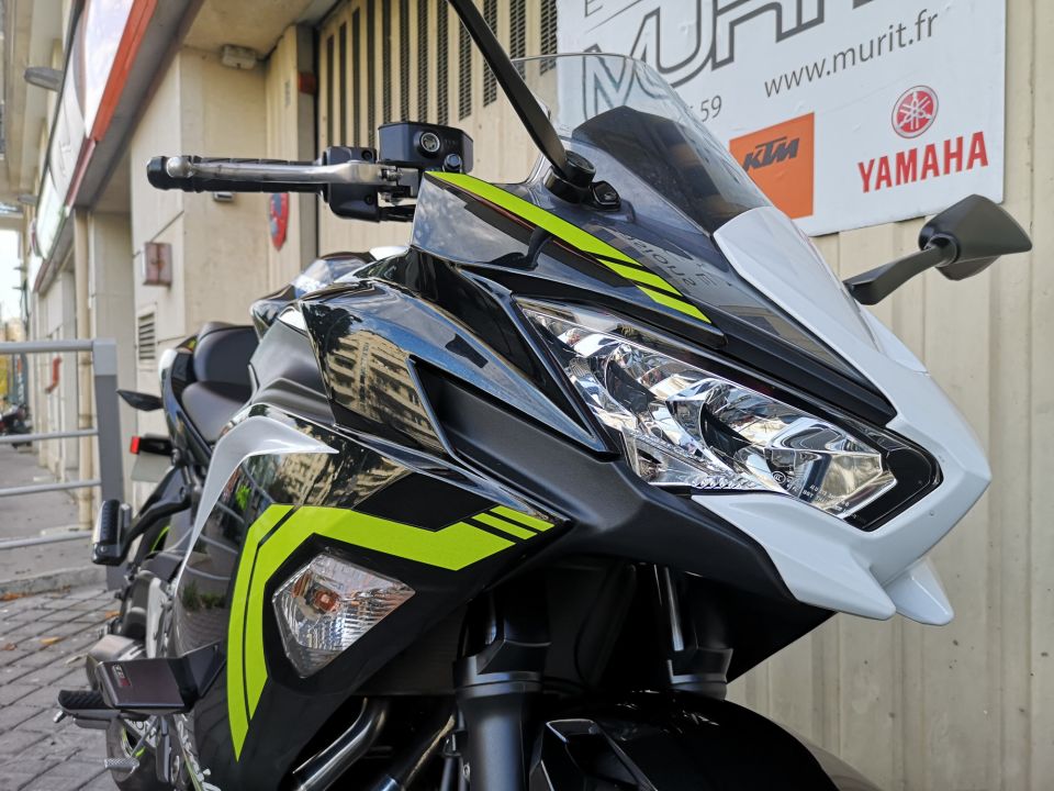 KAWASAKI NINJA 650 4