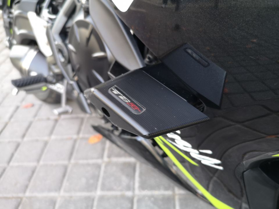 KAWASAKI NINJA 650 4
