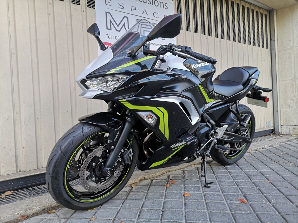 KAWASAKI NINJA 650 4