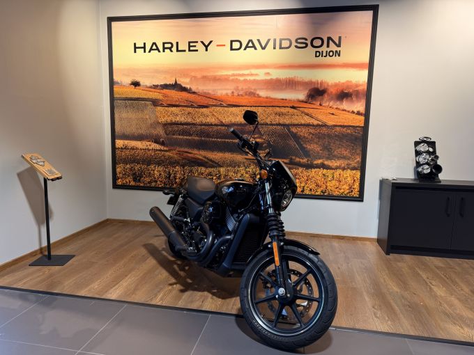 HARLEY-DAVIDSON STREET 750 4