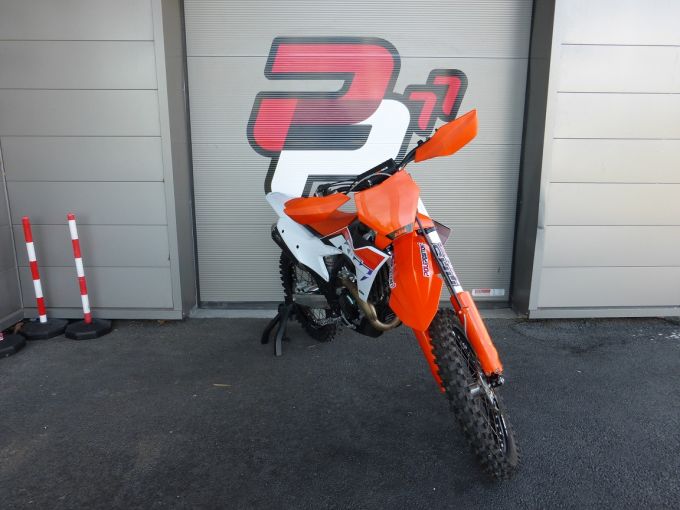 KTM 450 SX-F 2023 4