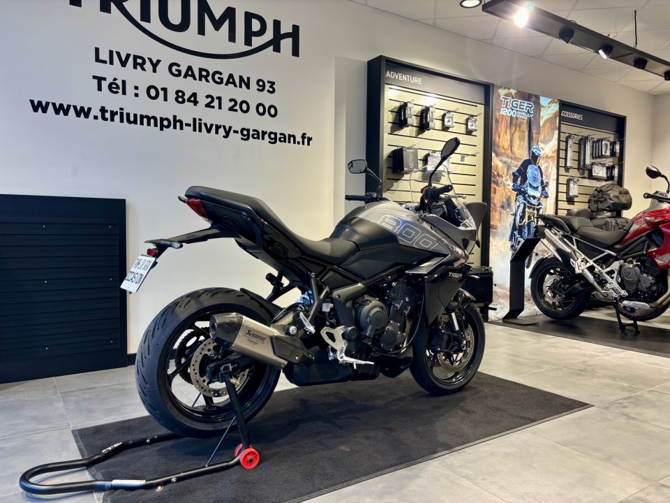 TRIUMPH TIGER 800 4