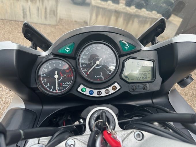 YAMAHA FJR 1300 ABS 4