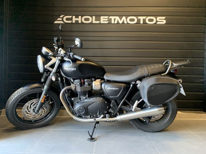 TRIUMPH STREET TWIN  900 4