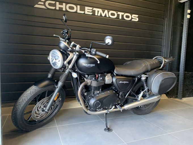 TRIUMPH STREET TWIN  900 4