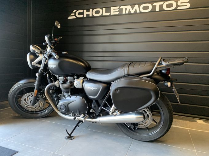 TRIUMPH STREET TWIN  900 4