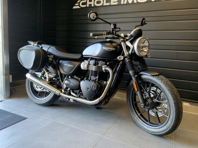 TRIUMPH STREET TWIN  900 4