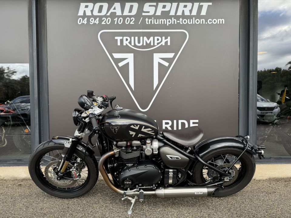 TRIUMPH BONNEVILLE BOBBER TFC 4