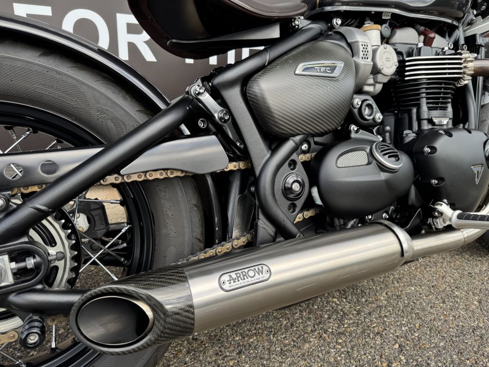 TRIUMPH BONNEVILLE BOBBER TFC 4