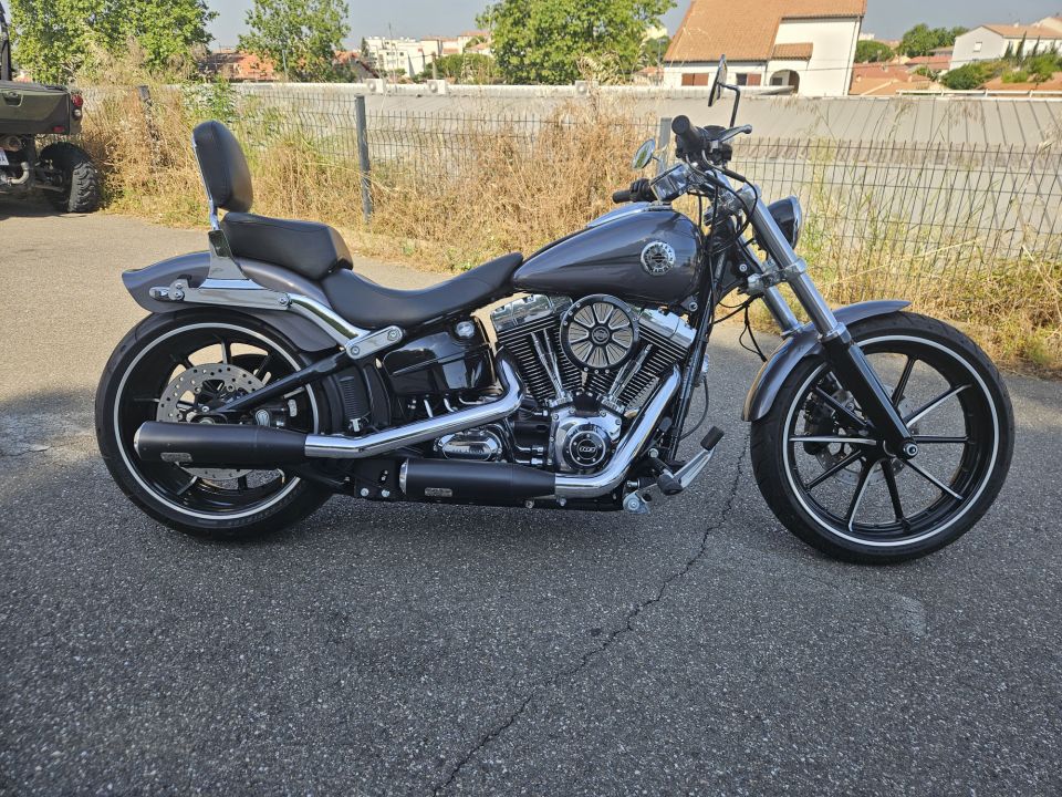 HARLEY-DAVIDSON SOFTAIL BREAKOUT 1690 4