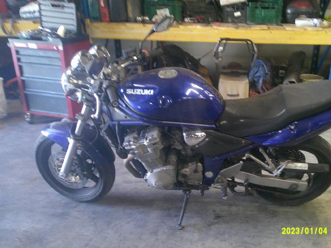 SUZUKI GSF 650 N BANDIT 4
