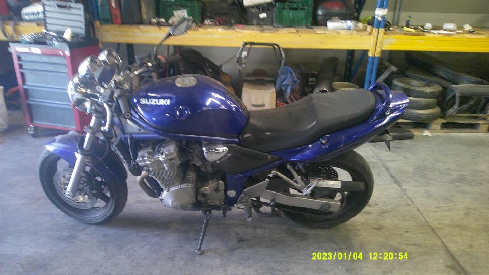 SUZUKI GSF 650 N BANDIT 4