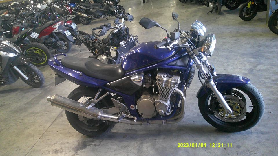 SUZUKI GSF 650 N BANDIT 4