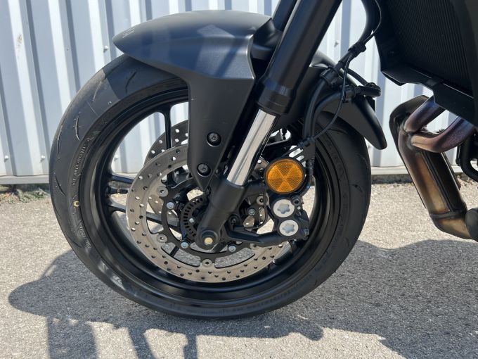 YAMAHA MT-07 4