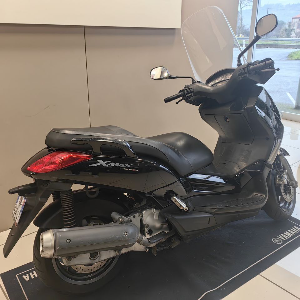 YAMAHA XMAX 125 4