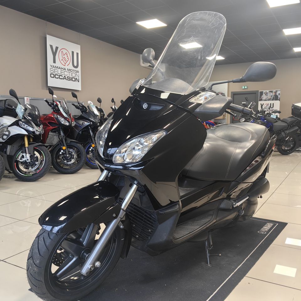 YAMAHA XMAX 125 4