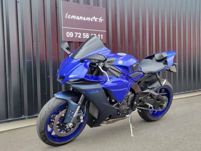 YAMAHA YZF 1000 R1 4