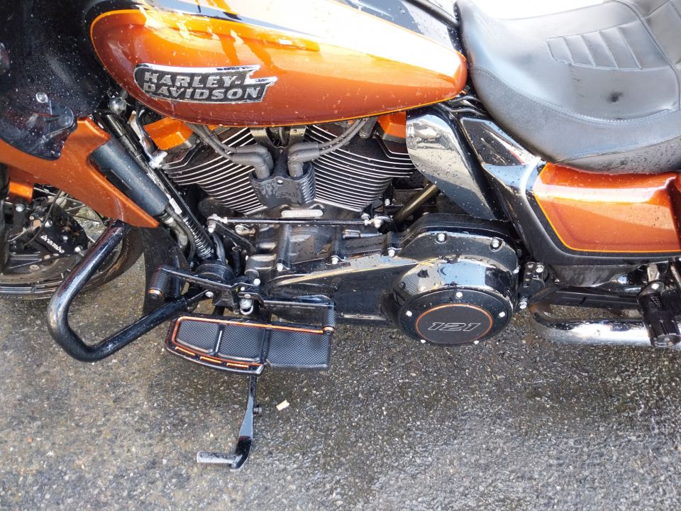 HARLEY-DAVIDSON TOURING ROAD GLIDE 1977 CVO 4