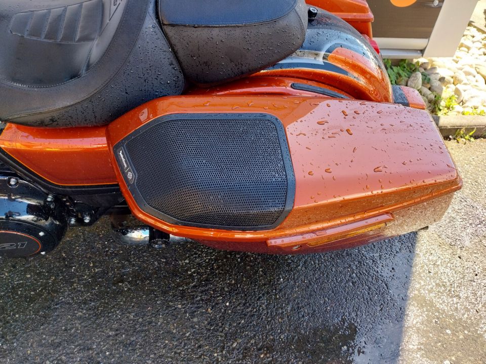 HARLEY-DAVIDSON TOURING ROAD GLIDE 1977 CVO 4