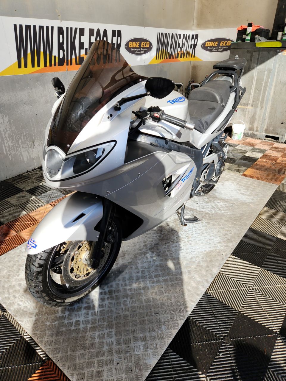 TRIUMPH Sprint 1050 GT 4