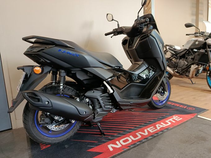YAMAHA NMAX 125 4