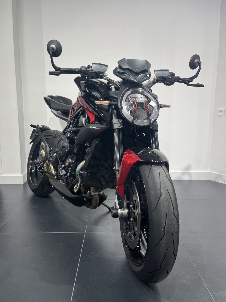 MV AGUSTA BRUTALE 800 RR 4