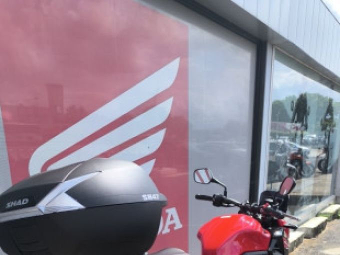 HONDA CB 500 Hornet 4