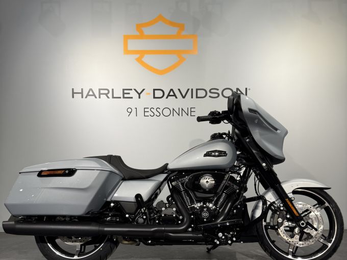 HARLEY-DAVIDSON TOURING STREET GLIDE 1923 4