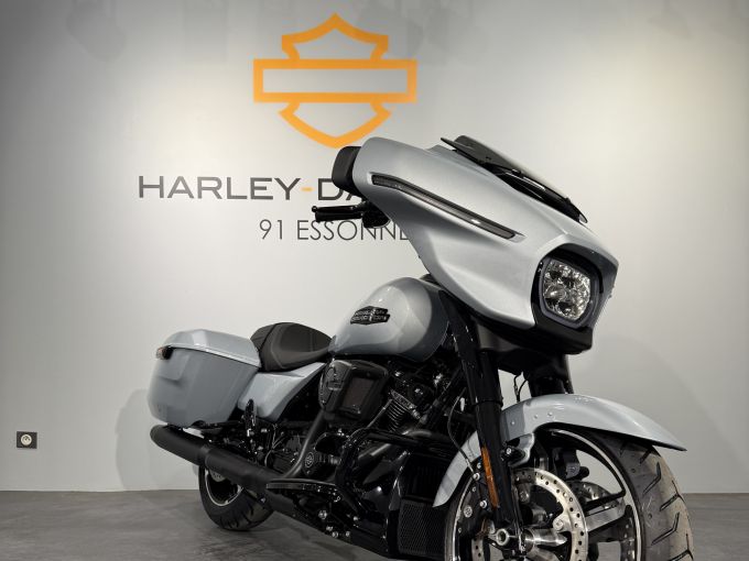 HARLEY-DAVIDSON TOURING STREET GLIDE 1923 4