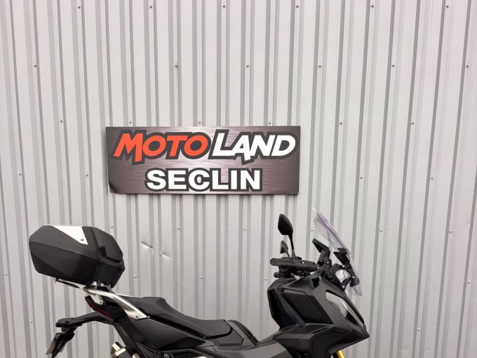 HONDA X-ADV 4