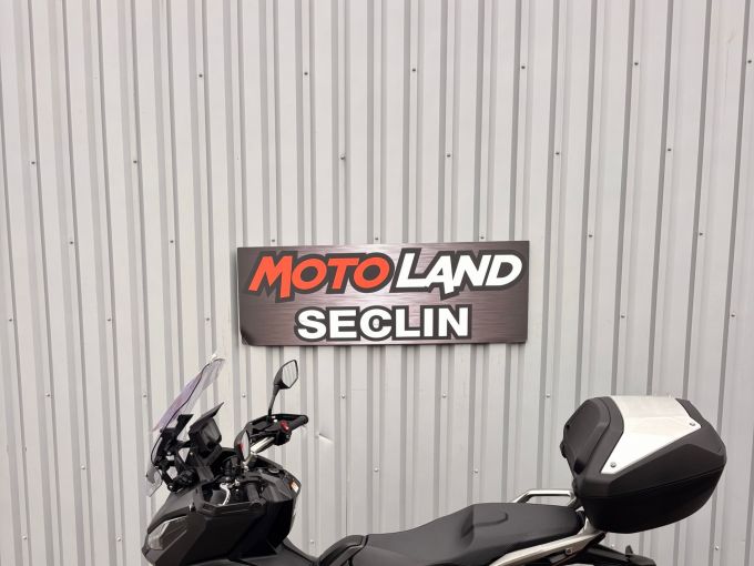 HONDA X-ADV 4