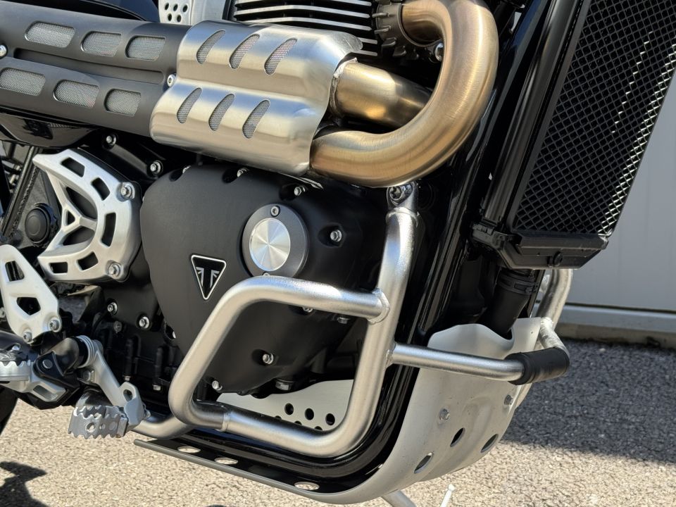 TRIUMPH SCRAMBLER 1200 XE 4