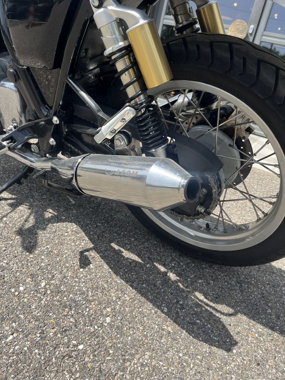 ROYAL ENFIELD INTERCEPTOR 4