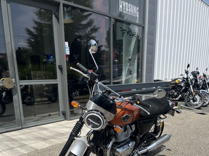 ROYAL ENFIELD INTERCEPTOR 4