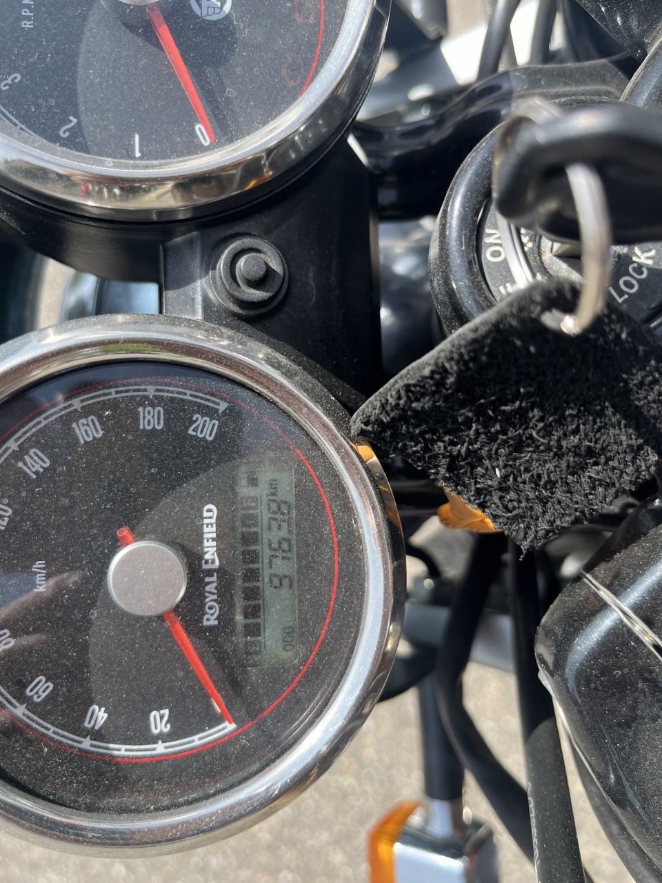 ROYAL ENFIELD INTERCEPTOR 4