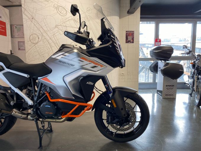 KTM 1290 SUPER ADVENTURE S 4