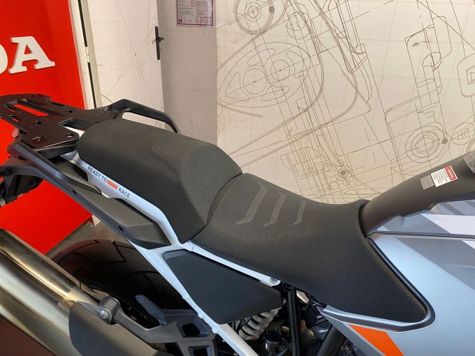 KTM 1290 SUPER ADVENTURE S 4