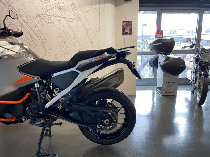 KTM 1290 SUPER ADVENTURE S 4