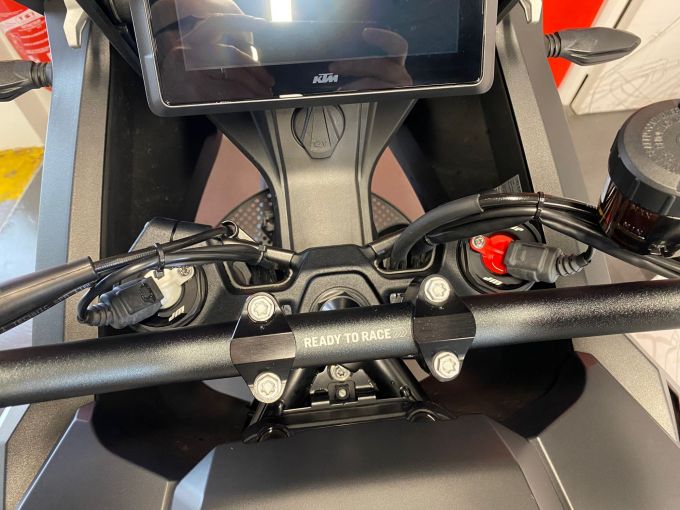 KTM 1290 SUPER ADVENTURE S 4