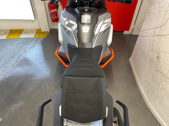 KTM 1290 SUPER ADVENTURE S 4