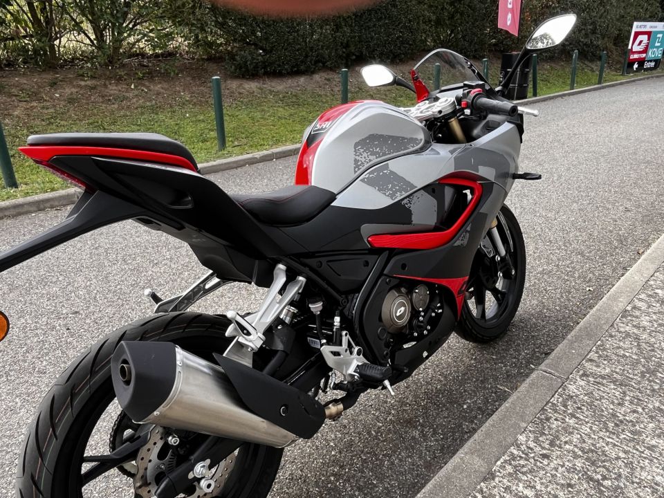 QJ MOTOR SRK 125 R 4