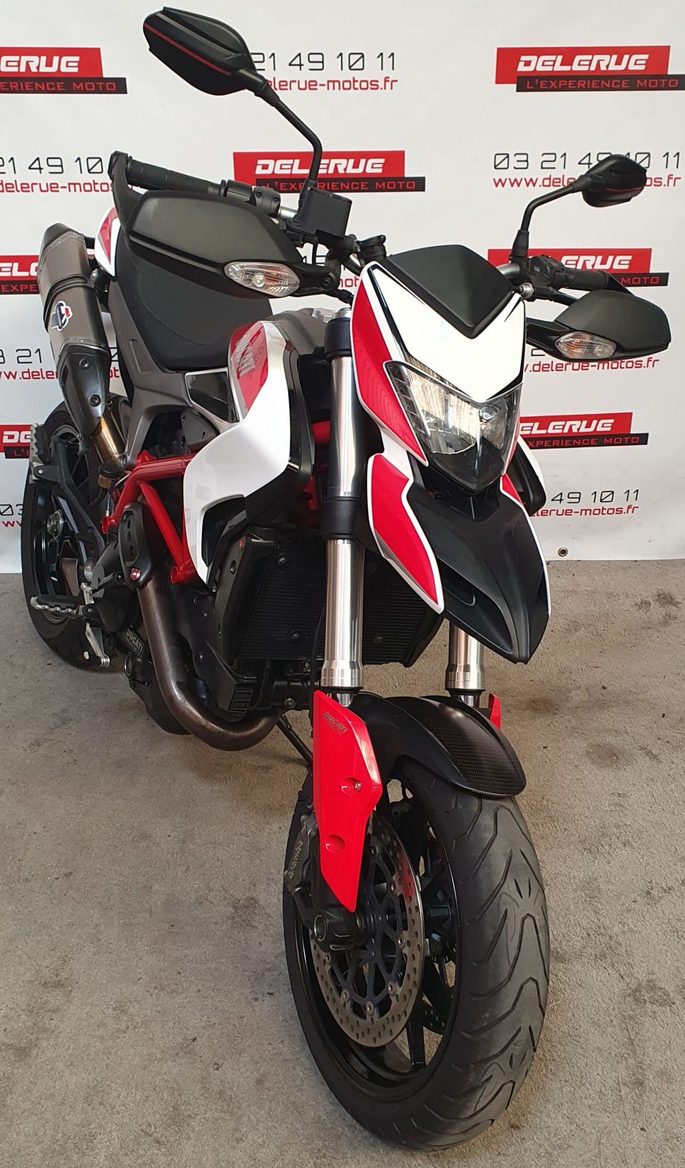 DUCATI HYPERMOTARD 4