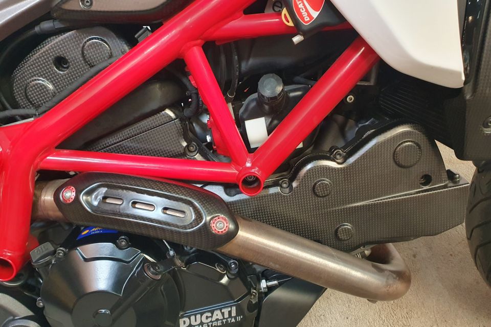 DUCATI HYPERMOTARD 4