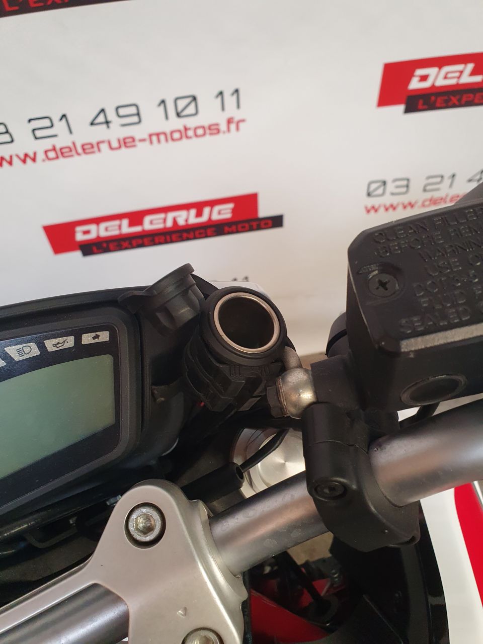 DUCATI HYPERMOTARD 4