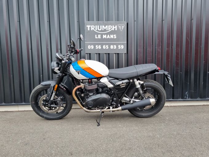 TRIUMPH SPEED TWIN 900 4