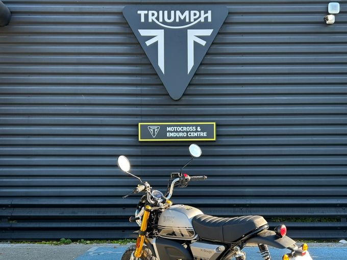 BLUROC MOTORCYCLE X BONGO 4